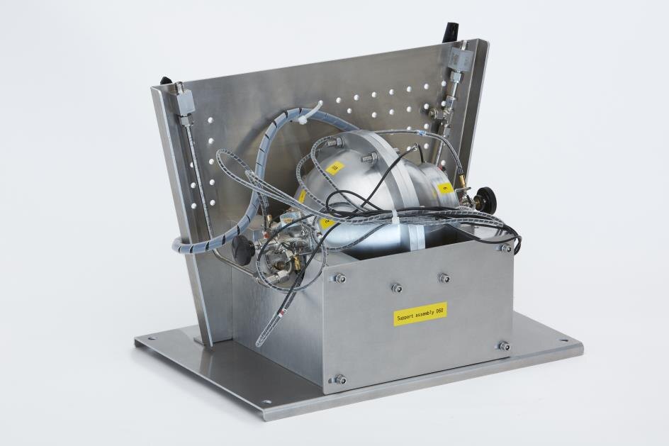 Compact spherical tank sensing unit on its support assembly, built for parabolic flight microgravity testing